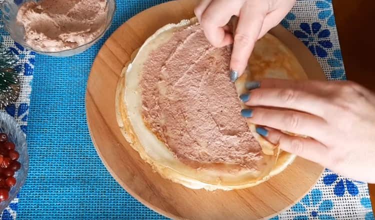 Astfel de clătite pot fi gătite nu numai cu un ficat, ci și cu o pastă.