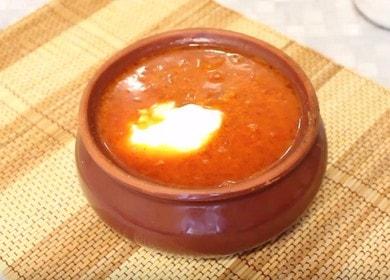 Cuisiner de délicieux borsch avec des haricots selon une recette détaillée avec photo.