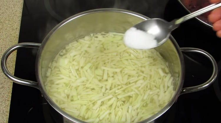 Sarea imediat vasul.