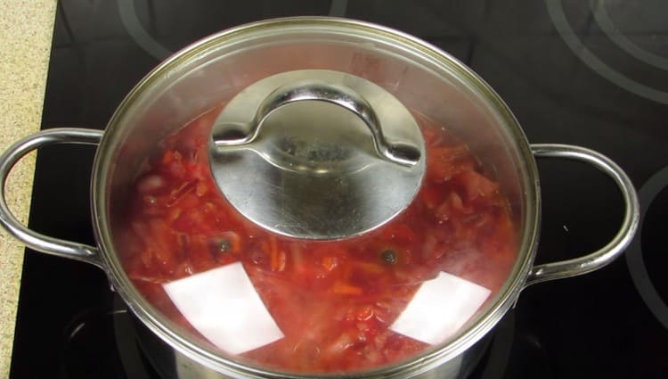 În mod ideal, ciorba finisată trebuie infuzată.