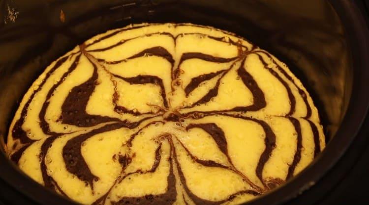 Deschideți capacul multicookerului după un bip.