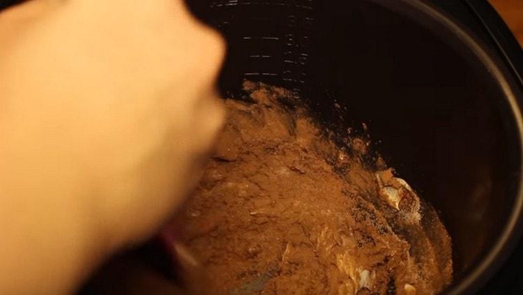 Se amestecă componentele.