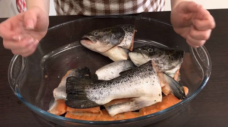 Es pot preparar una deliciosa orella de truita amb només el cap i la cua.