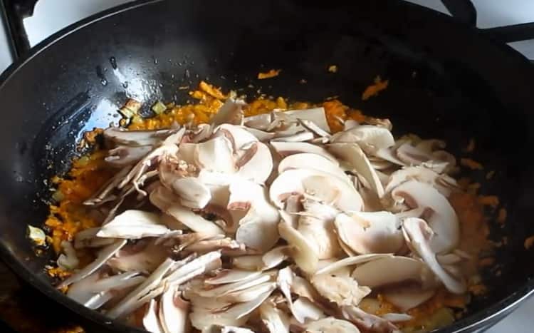 Pentru a face supă de brânză de ciuperci