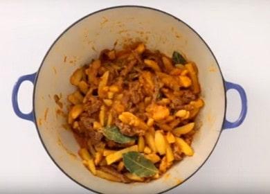 Gătim elementele de bază ale cărnii de vită conform rețetei cu o fotografie.