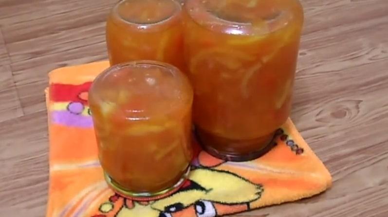 Les boîtes de conserve roulées doivent être retournées et laissées à refroidir complètement.