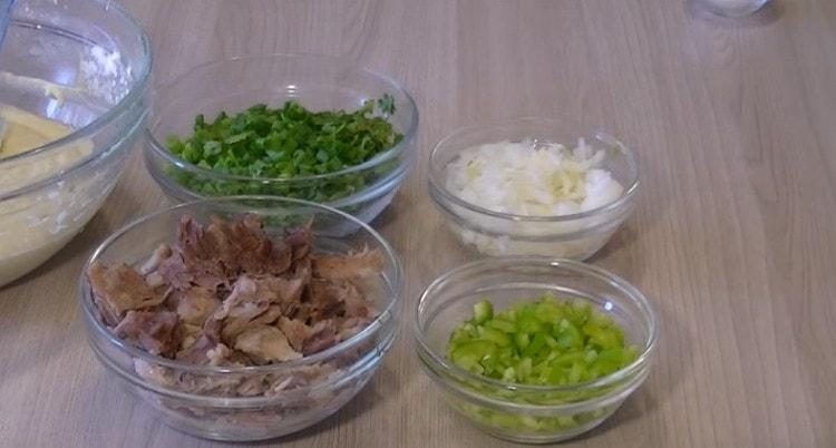 Vi skærer også peberfrugter i en lille terning.