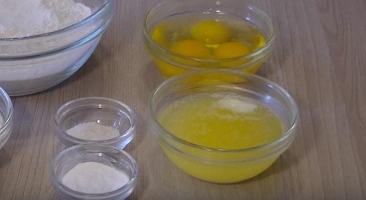 Du skal først smelte smøret.