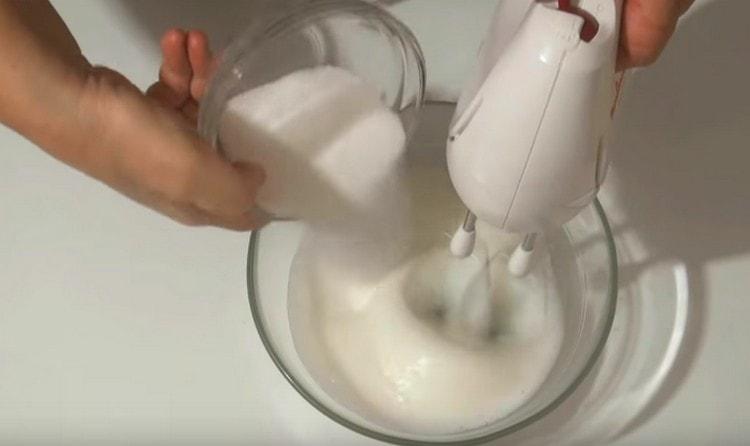 Vi slår massan och introducerar socker i proteinerna.