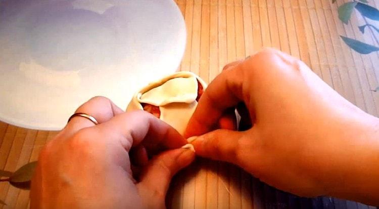 Манти може да бъде изваян по класически начин.