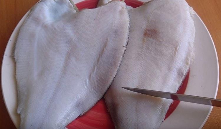 نقطع كل ذبيحة إلى نصفين.