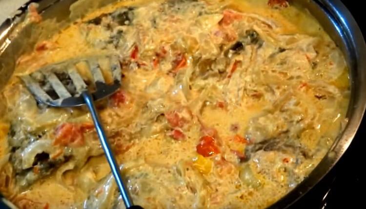 Karasi i creme fraiche ifølge denne opskrift er saftige og duftende.