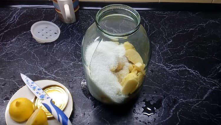 Adicione o açúcar.