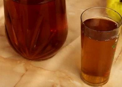 Nous préparons une délicieuse compote de cynorhodon selon la recette avec photo.