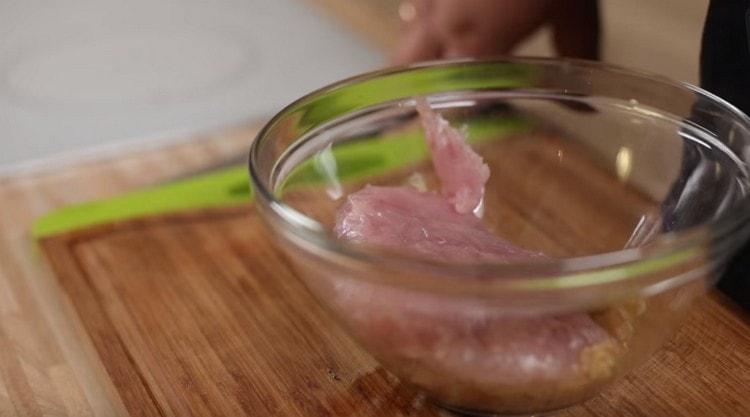 Zerkleinertes Kaninchen vorbereiten.