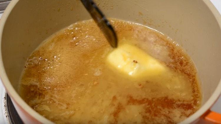 Se amestecă și sosul nostru este gata.