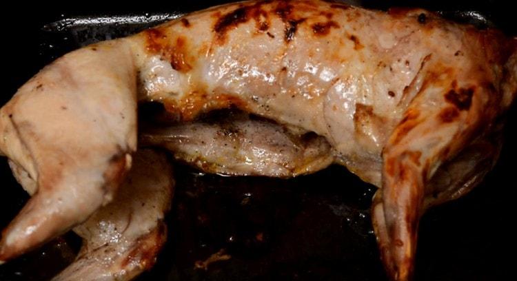 Iepurele nostru din vin alb este gata.