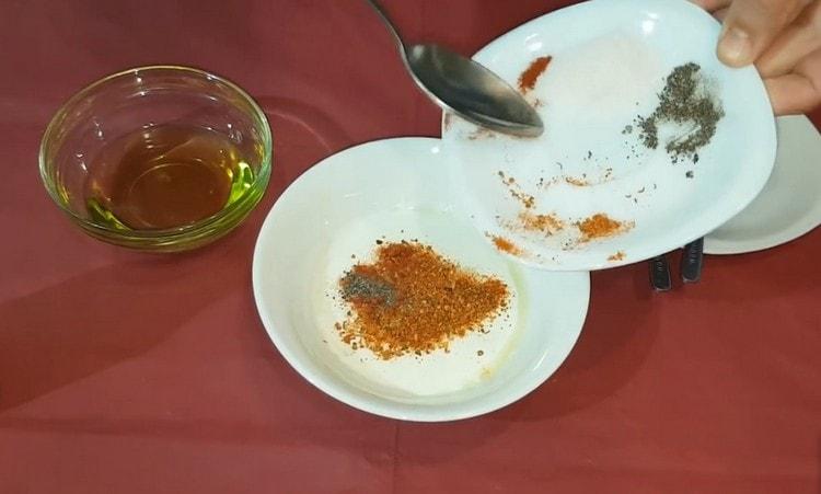 Adăugăm și piperul negru măcinat și ardeiul.