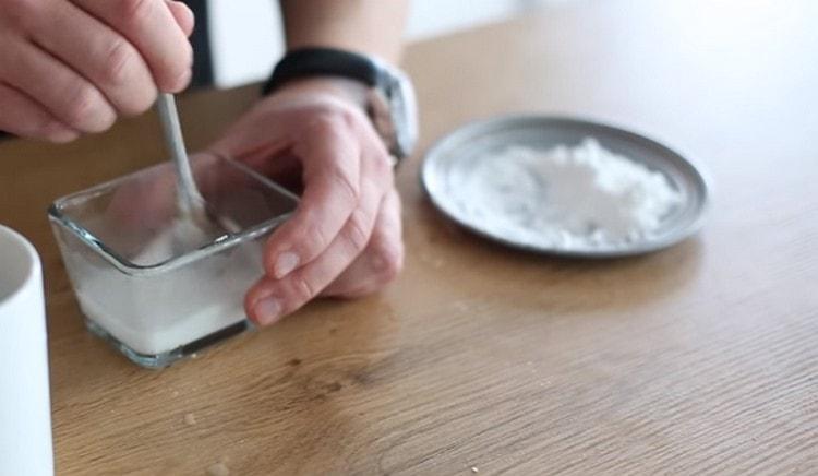 Criamos un poco de almidón en el agua.