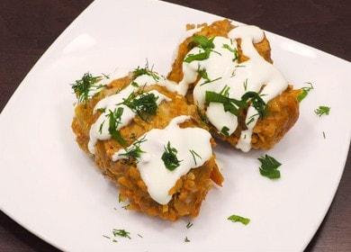 Cuire de délicieux petits pains paresseux au chou dans une mijoteuse selon la recette avec photo.