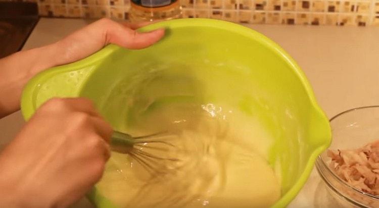 Тестото трябва да е доста гъсто.