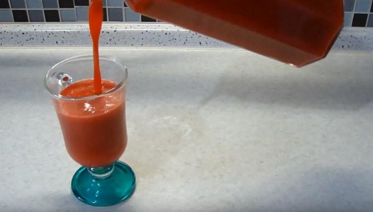 Com podeu veure, el suc de fruita de grosella negra congelada és molt senzill de preparar.