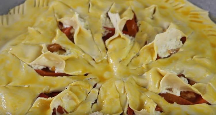 כך שתוכלו לקשט את העוגה.