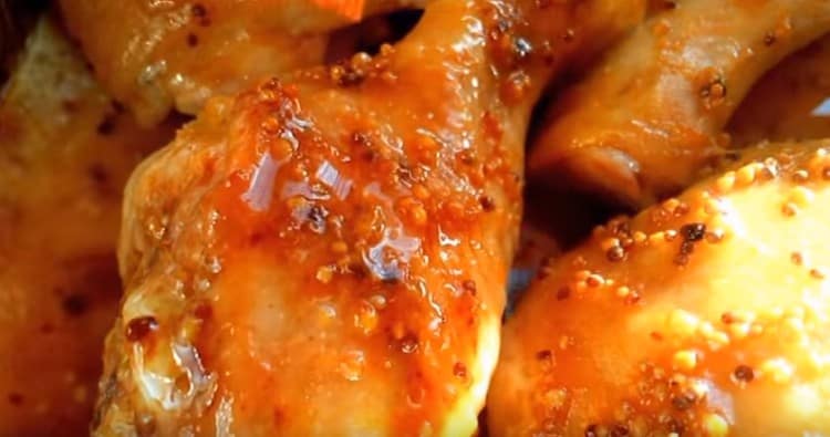 Al final de la preparació apareix una crosta rosada i apetitosa a les cames.