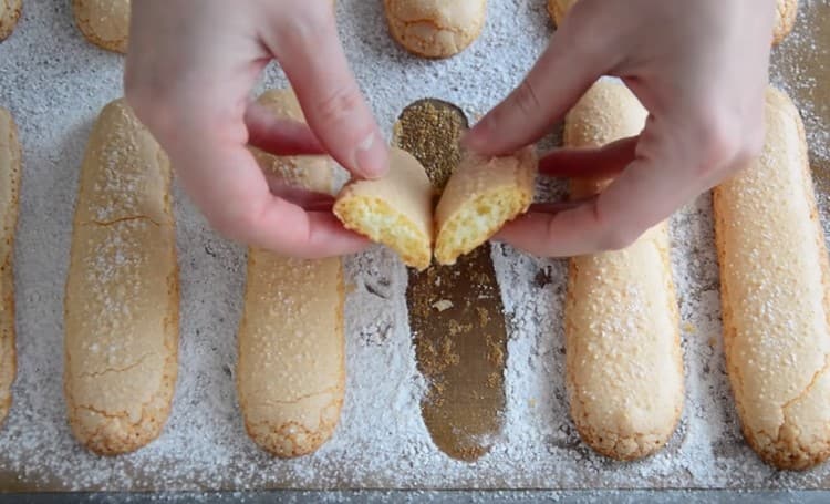 Como puede ver, en realidad, hacer dedos femeninos es bastante posible incluso en casa.