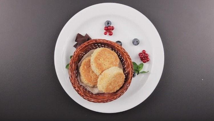 Cookies i multikokken bliver storslåede og velsmagende.