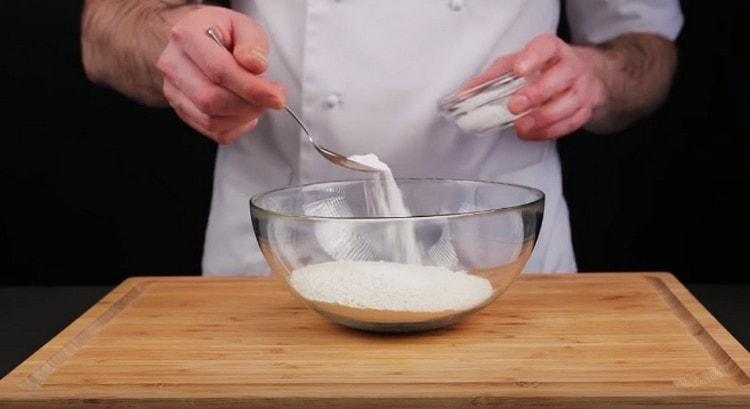 Bland mel med bagepulver.