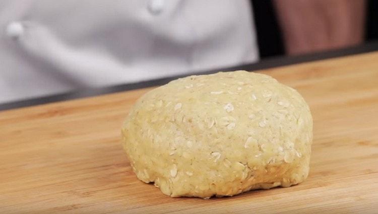 Æg en glat dej, der ikke klæber til dine hænder.