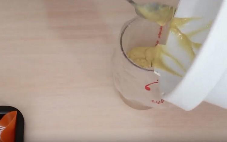 Transferimos la masa terminada a una bolsa de repostería.