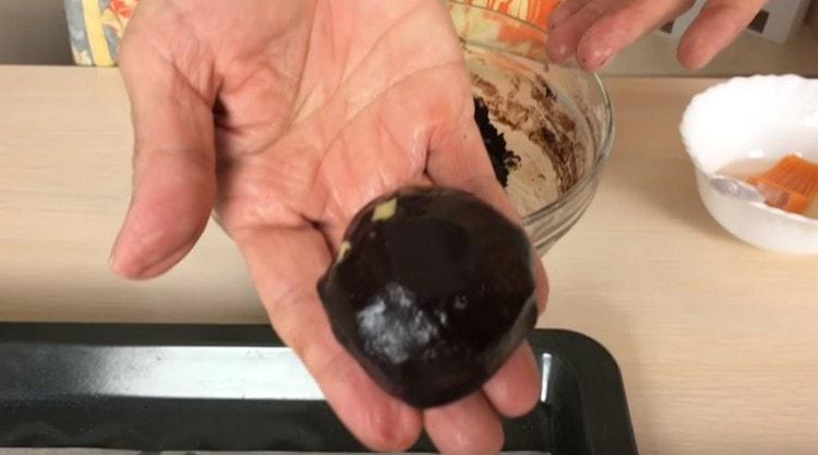 Från degen bildar vi en boll.