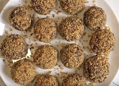 نقوم بإعداد ملفات تعريف الارتباط الأصلية مع المكسرات وفقًا لوصفة خطوة بخطوة مع صورة.