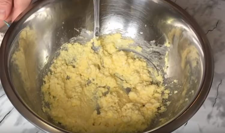 Knead the ingredients until smooth.