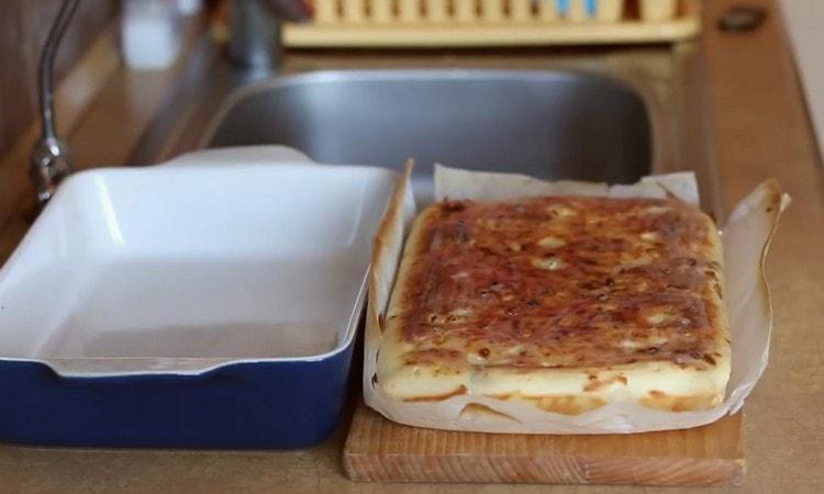 Experimente e você faz uma torta maravilhosa com carne no kefir.