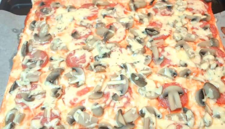 Doar 5 minute trimitem pizza la cuptor.