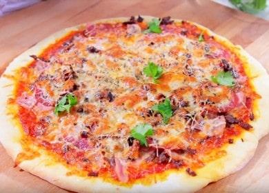 Cum să înveți cum să gătești pizza delicioasă cu carne