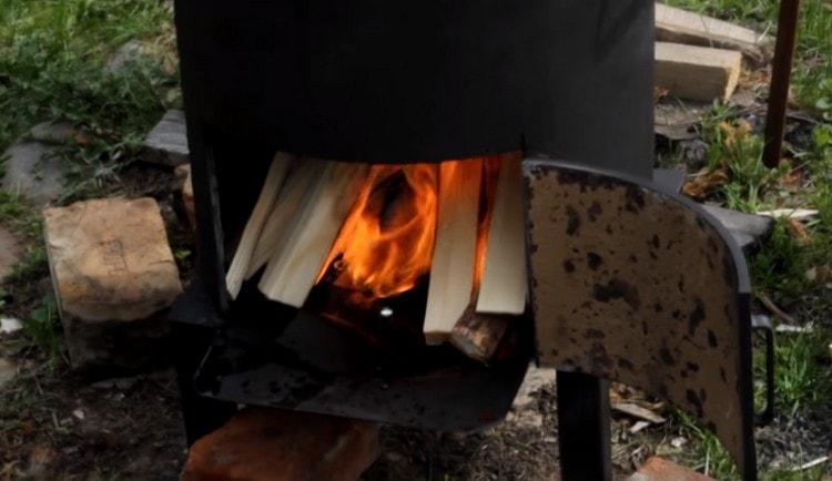 Nous faisons du feu.