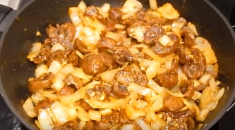 Сега можете да добавите лука.