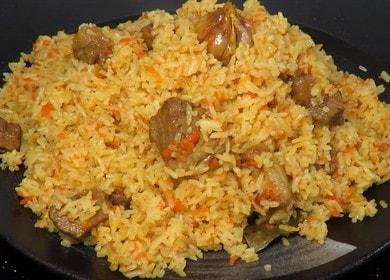 Une recette simple et rapide pour pilaf dans une casserole: préparer avec des photos étape par étape.