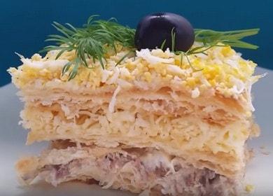Pastel de capas con pescado: un refrigerio delicioso y satisfactorio