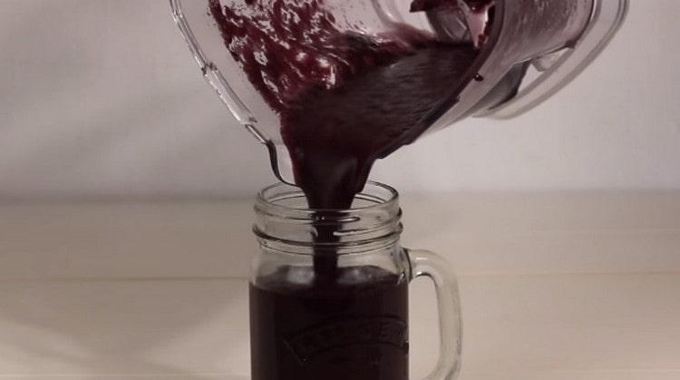 Iată o culoare atât de originală obținută din acest smoothie pentru pierderea în greutate.