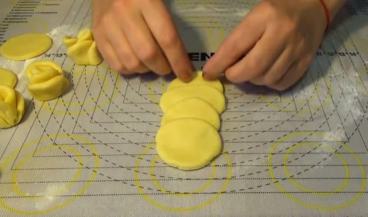 3-4 cercles es solapen.