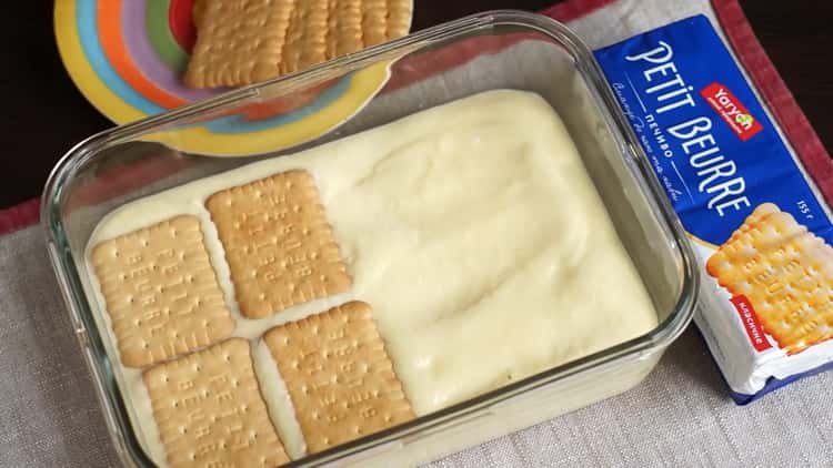 Remplir les cookies avec de la crème