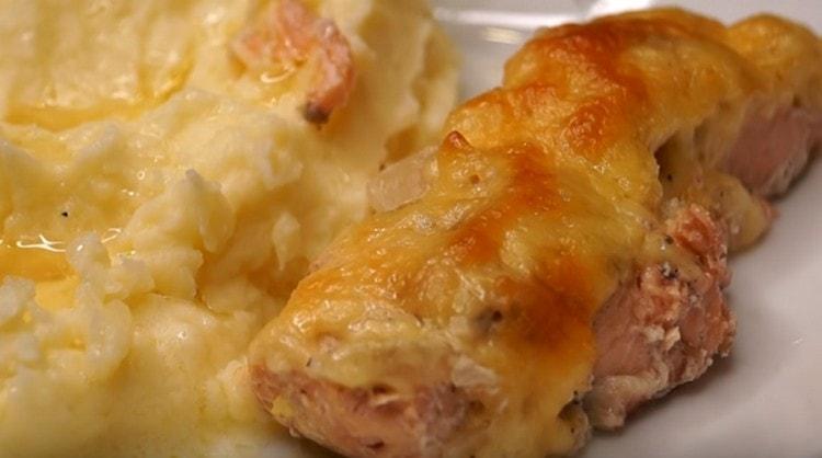 Ce poisson peut être servi, par exemple, avec de la purée de pommes de terre.