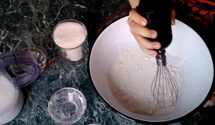 Se amestecă componentele.