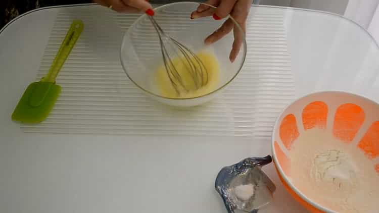 Pour faire des biscuits, mélanger les ingrédients.