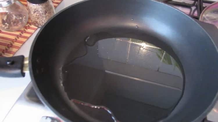 para sa paghahanda ng isang side dish para sa pritong isda. ihanda ang mga sangkap